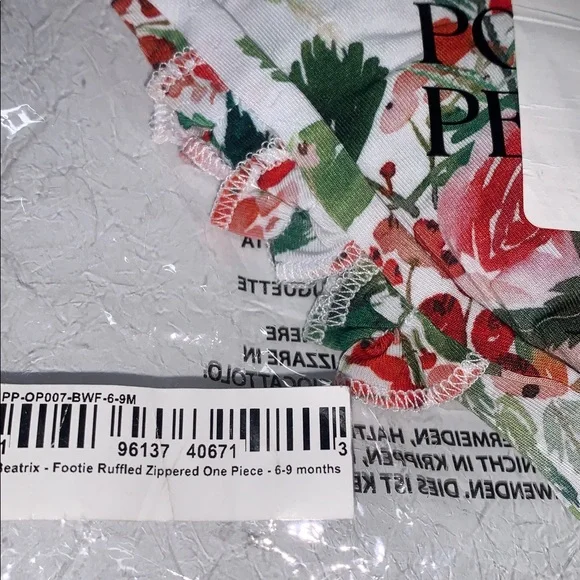 NWT Posh Peanut Beatrix Ruffled Footie 6-9M Holiday Holly Berry - Picture 2 of 7